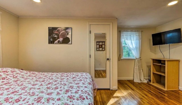 Beautiful Home w/Pool, Fire pit and Game Room!