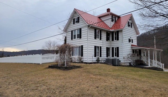 Beautiful home with perfect location for EBT and train enthusiasts!