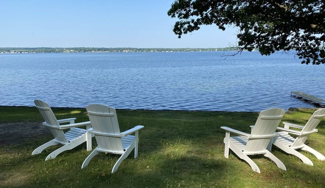 Beautiful home with 180' of Lakefront!