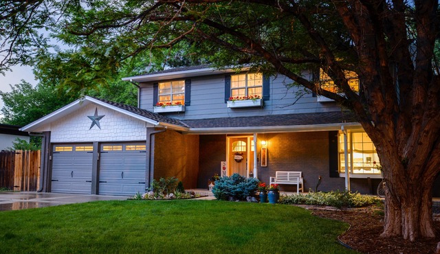 Beautiful home with huge backyard in the heart of Littleton