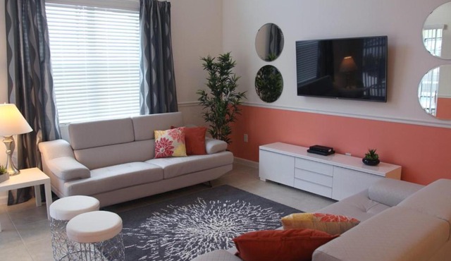 Beautiful home with themed bedroom near Disney