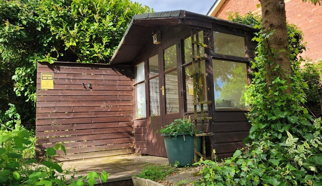 Beautiful House and Elevated Garden In Bridgnorth
