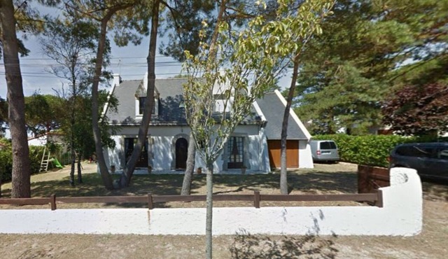 BEAUTIFUL HOUSE BRETON 8 P, 200M BEACH, QUIET RESIDENTIAL WIFI