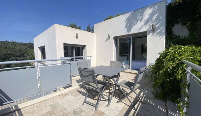 Beautiful house close to the beach and sea view in CAVALIERE LE LAVANDOU