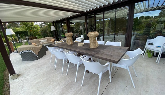 BEAUTIFUL HOUSE, CLOSED SWIMMING POOL CLOSE , CLIMATISEE, IN THE COUNTRYSIDE