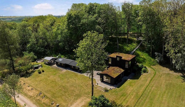 Beautiful house in fantastic surroundings