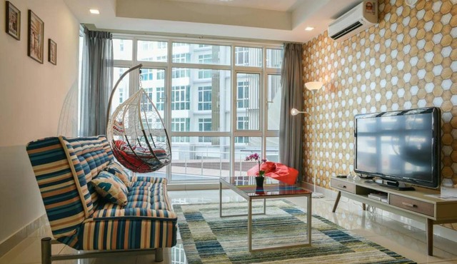 Beautiful house facing infinity pool new Kuala Lumpur and Putrajaya