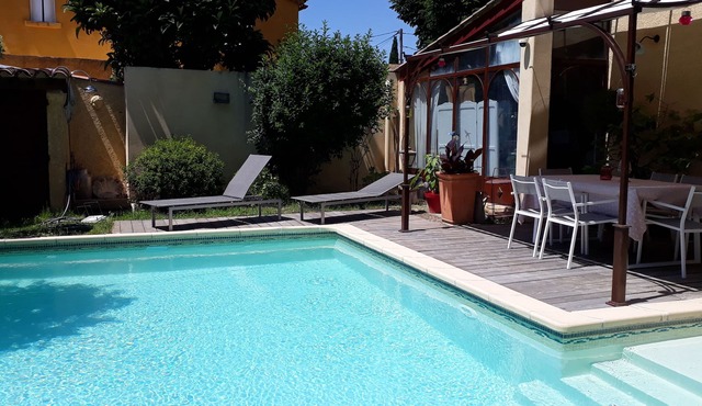 Beautiful house, carefully decorated by an antiques dealer, very quiet.