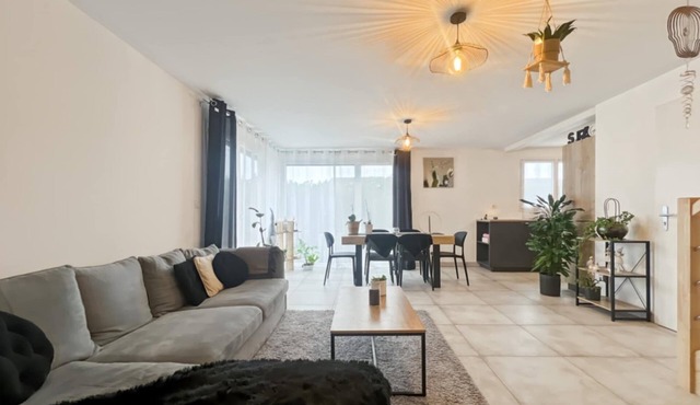 Beautiful house in a residence located in Anthy sur Léman, beach 900m away.