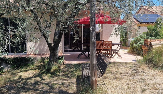 Beautiful house on large enclosed plot of land Between the sea and the mountains in absolute peace and quiet