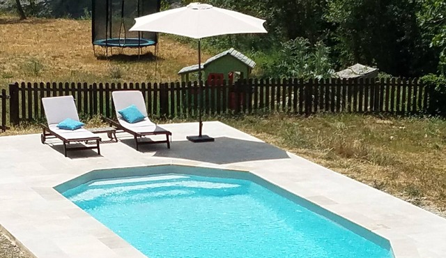 Beautiful house with large pool for rent in the Cévennes, near Anduze.