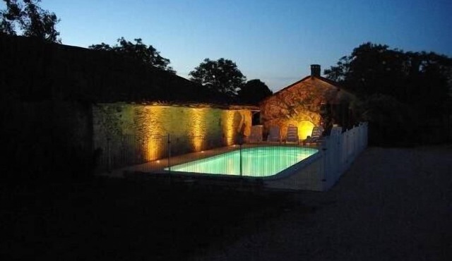 Beautiful house Usson du Poitou, Maison d'Elise, 45 minutes from Futuroscope