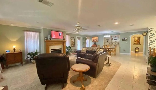 Beautiful house in esteemed cul-de-sac