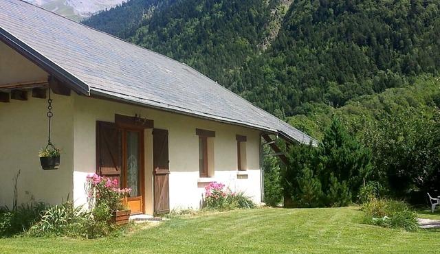 Beautiful house in the National Park des Ecrins. Ideal Setting for Families