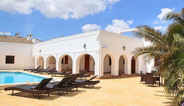 Beautiful House in Villena with Fabulous Pool
