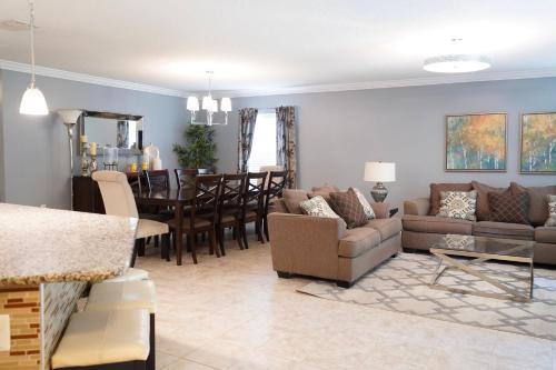 Beautiful House Minutes from Disney