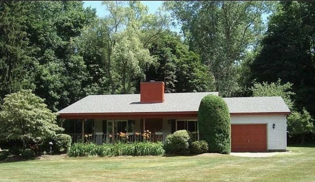 BEAUTIFUL HOUSE NEAR LAKE BEACH