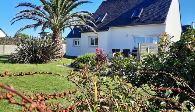 Beautiful house near the sea - view on the sea- in britanny