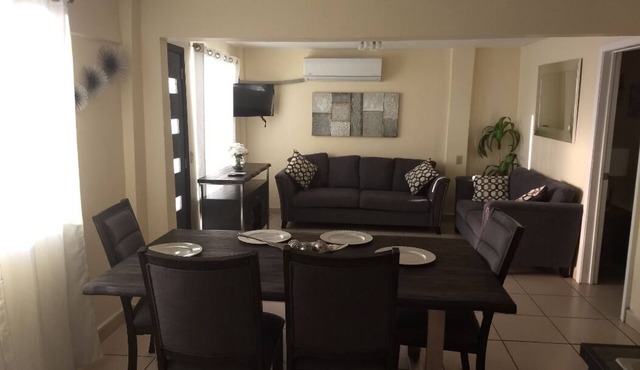 Beautiful House on 2nd Floor (Close to the airport!)