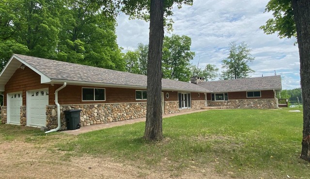 Beautiful house on Brule Lake!