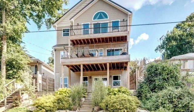 Beautiful House overlooking Lake Chemung, with a Private Chef Tasting option.