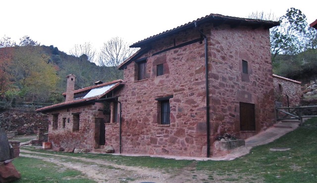 Beautiful house to disconnect, lonely and idyllic place, lots of peace and silence