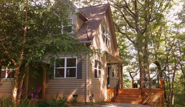 Beautiful House with Mountain Views on 25 Private Acres Dog-Friendly