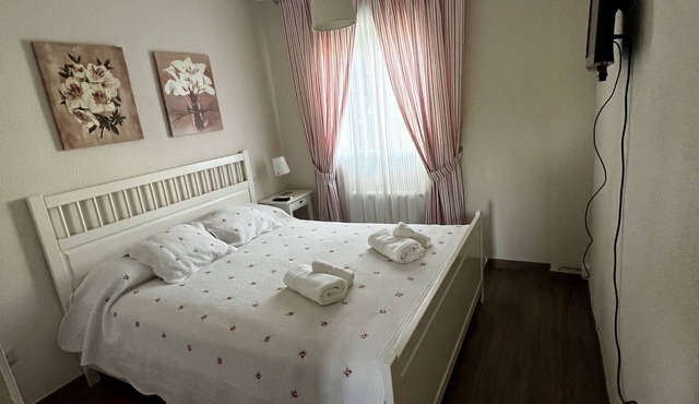 Beautiful house with pool in Navaluenga, just one hour from Madrid.