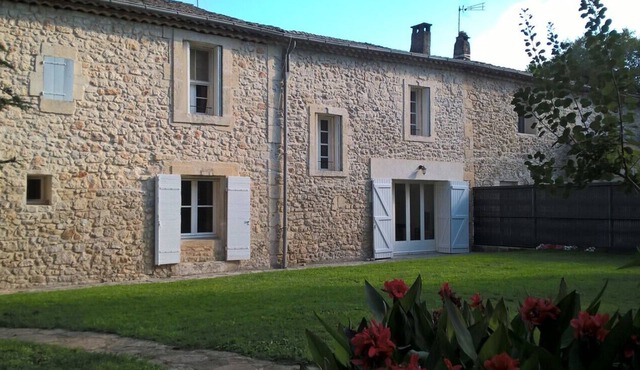 Beautiful house with character, in a quiet area with large park, courtyard, 20 minutes from the beaches.