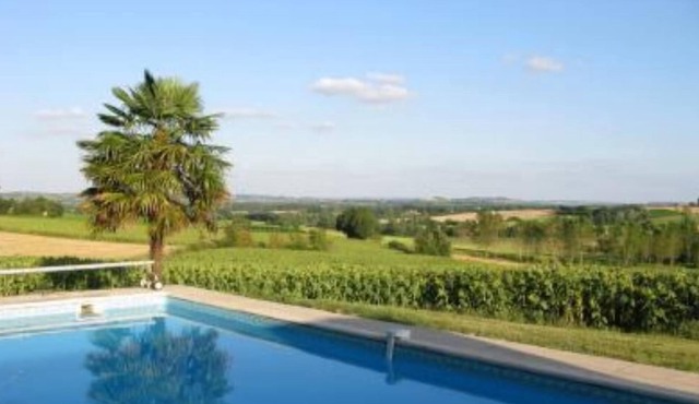 Beautiful house with exceptional views on the hills