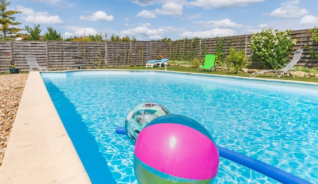 Beautiful house with pool - 6/8 people