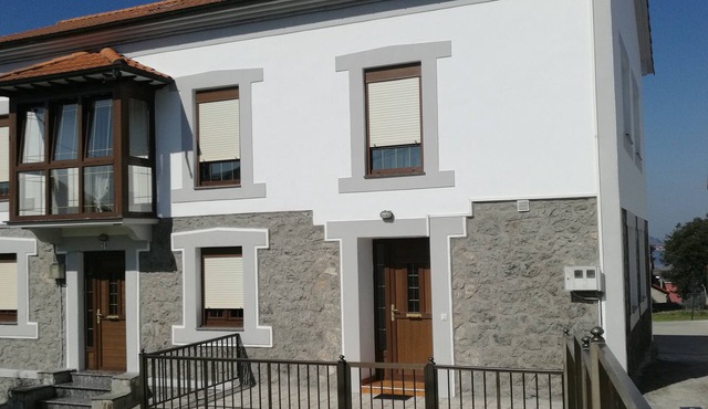 Beautiful house with garden in the bay of Santander