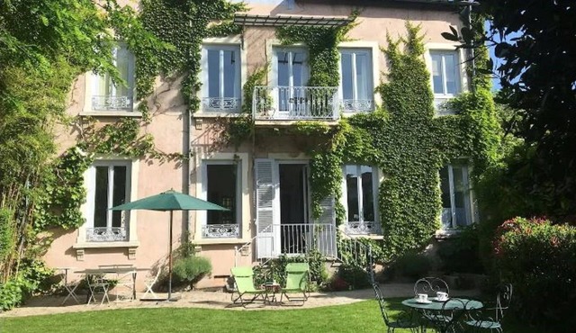 Beautiful house with garden at Croix-Rousse