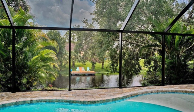 Beautiful house with heated salt water pool, close to beaches, shopping plaza.