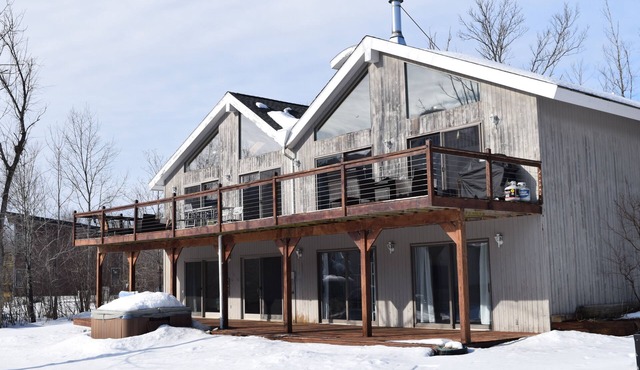 Beautiful Hunter Mountain Four Season House-Hot Tub, Bar Room, Gym, Views
