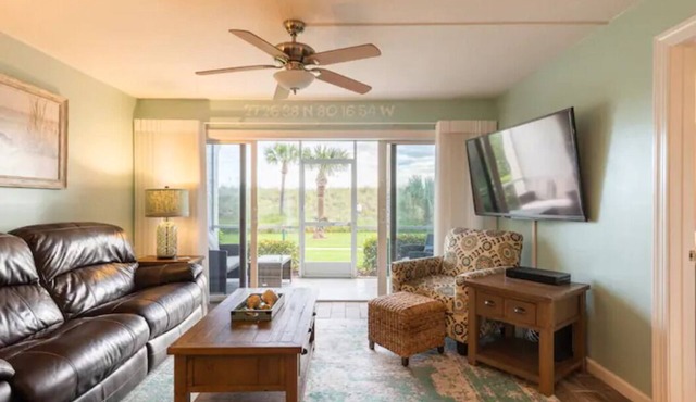 Beautiful Hutchinson Island Condo - Steps to Ocean