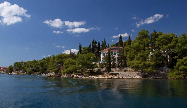 Beautiful Hvar Villa | 4 Bedrooms | Villa Stone Pine | Private Infinity Pool