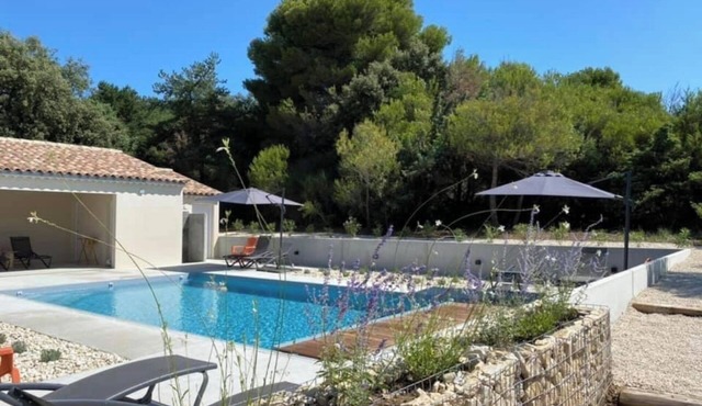 Beautiful independent guesthouse in the heart of the Drôme Provençale