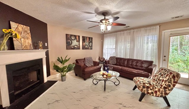 Beautiful in Mableton for 7