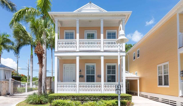 Beautiful Island Home in Anglers Reef! Ocean front community. Pool & boat slip.