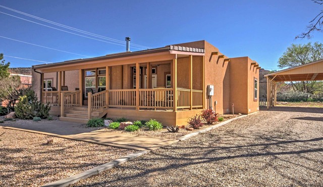 Beautiful Kanab Home w/Yard - Walk to Restaurants