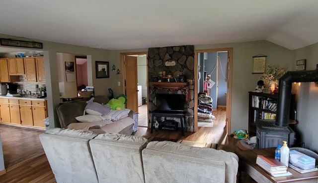 Beautiful Keweenaw Country Cottage! Located in Upper Peninsula MI! Fenced yard!