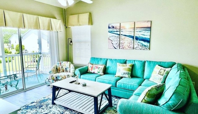 Beautiful King Suite-2 BR Lake Front Golf Condo - Sandpiper Bay Golf Club