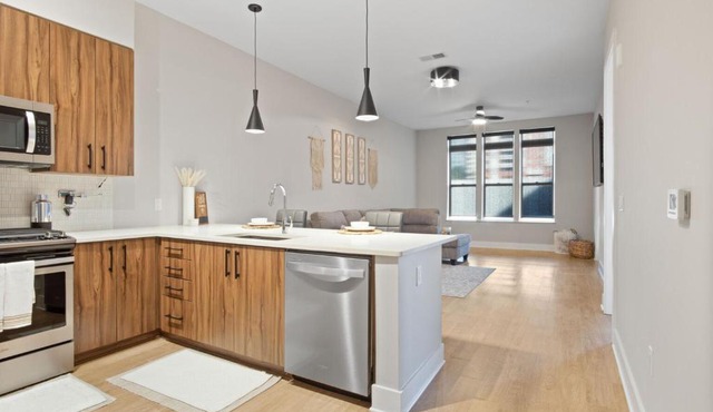 Beautiful King Suite in the city of Atlanta