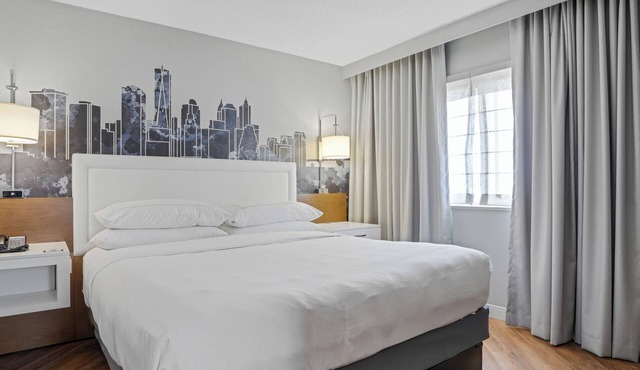 Beautiful King Hotel Room