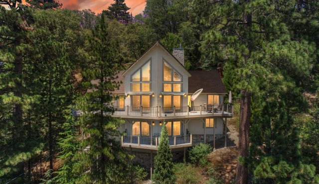 Beautiful Lake Arrowhead Cabin with EV Charger