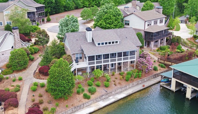 Beautiful Lake Burton Lakefront Home
