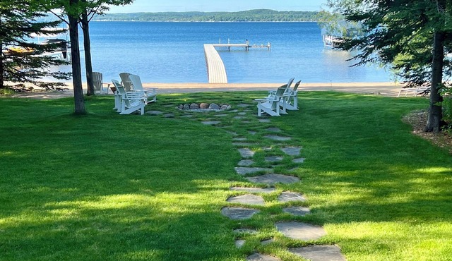 Beautiful Lake Charlevoix with Sandy Beach- Great For Families
