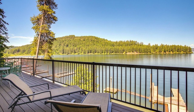 Beautiful Lake Coeur d'Alene Retreat: Deck & View!