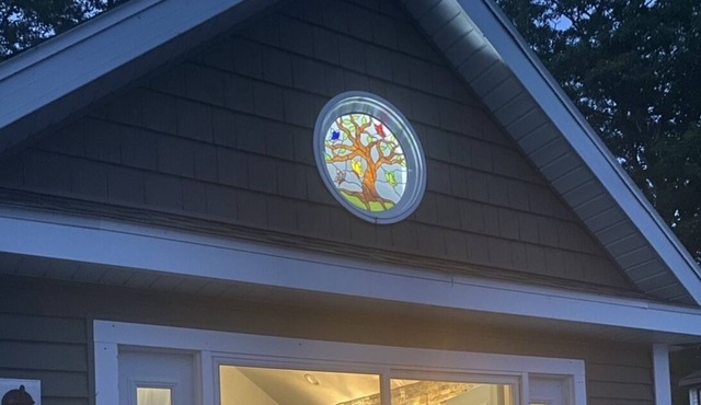 Beautiful lake cottage!